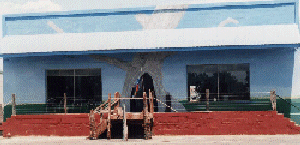 exterior of Le Max Gallery
