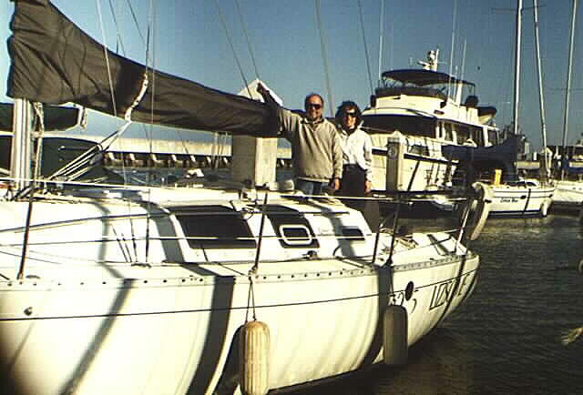 Ann_and_Marty_on_boat.JPG (65255 bytes)