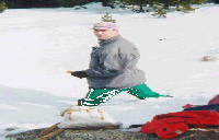J'ecris le nom de la femme que j'aime en jaune dans la neige...
