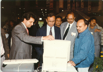 rail-minister-S.gif (63799 bytes)