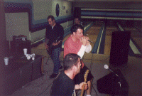 alleyb.jpg (85940 bytes)