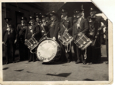 Cowan Memorial Flute Band