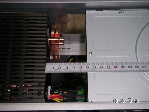 ケース内側にはみ出たところの拡大