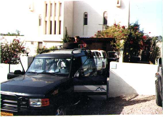 Packing the Landrover Discovery for an extensive trip