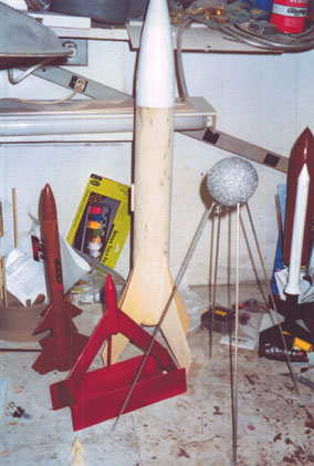 What's on Larry's bench, December 1999