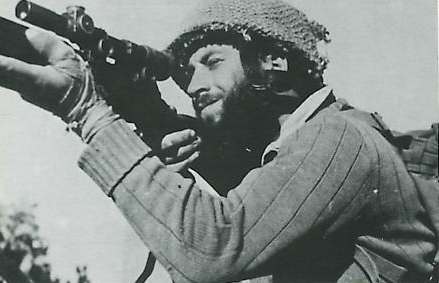 sniper1.JPG (17354 bytes)