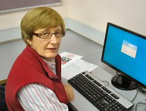 CarolWeb.JPG - 77kb