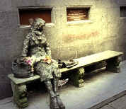 Tommy Steele's statue of Eleanor Rigby